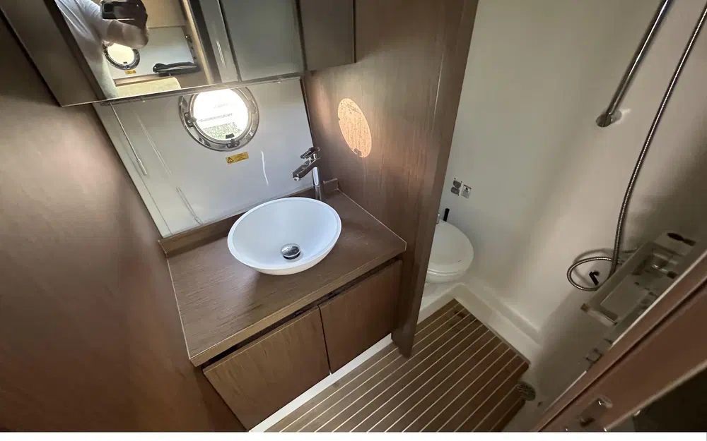 slider 14 Beneteau Gran Turismo 40