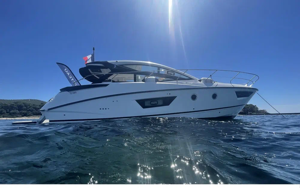 slider 1 Beneteau Gran Turismo 40