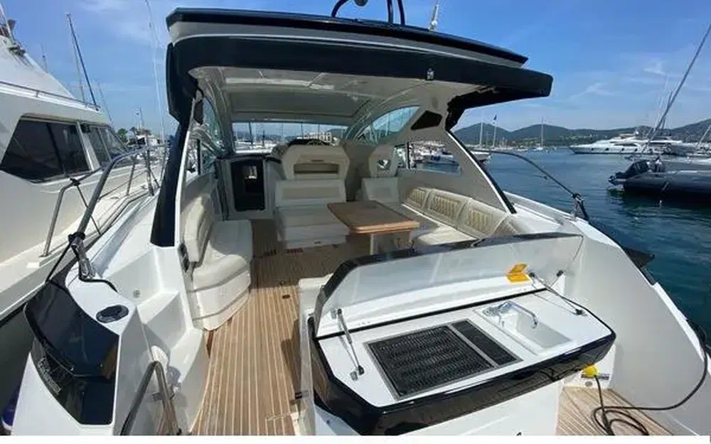 slider 4 Beneteau Gran Turismo 40