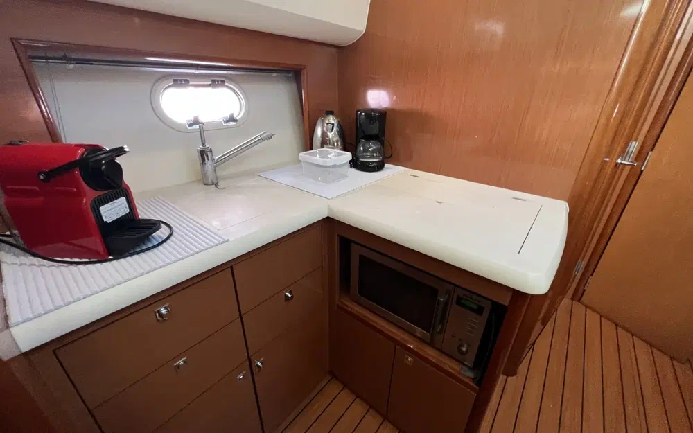 slider 8 Jeanneau Prestige 38
