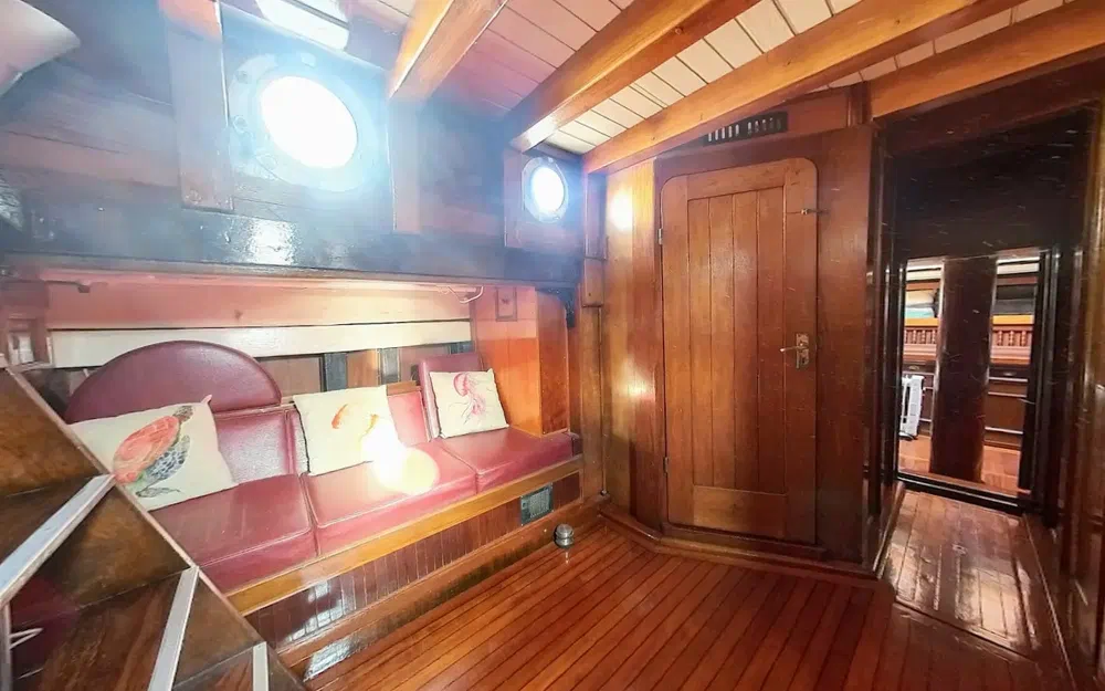 slider 17 Butzfleth Goélette aurique