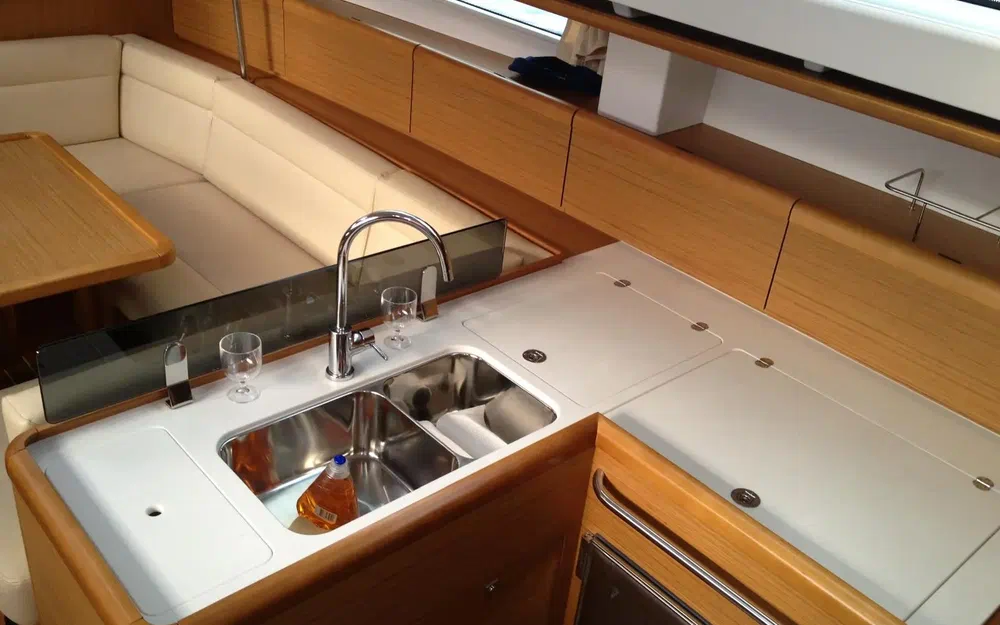 slider 4 Jeanneau Sun Odyssey 50 DS