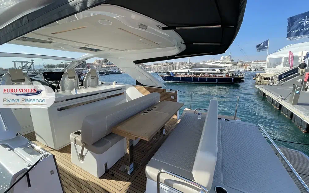 slider 10 Jeanneau DB 43