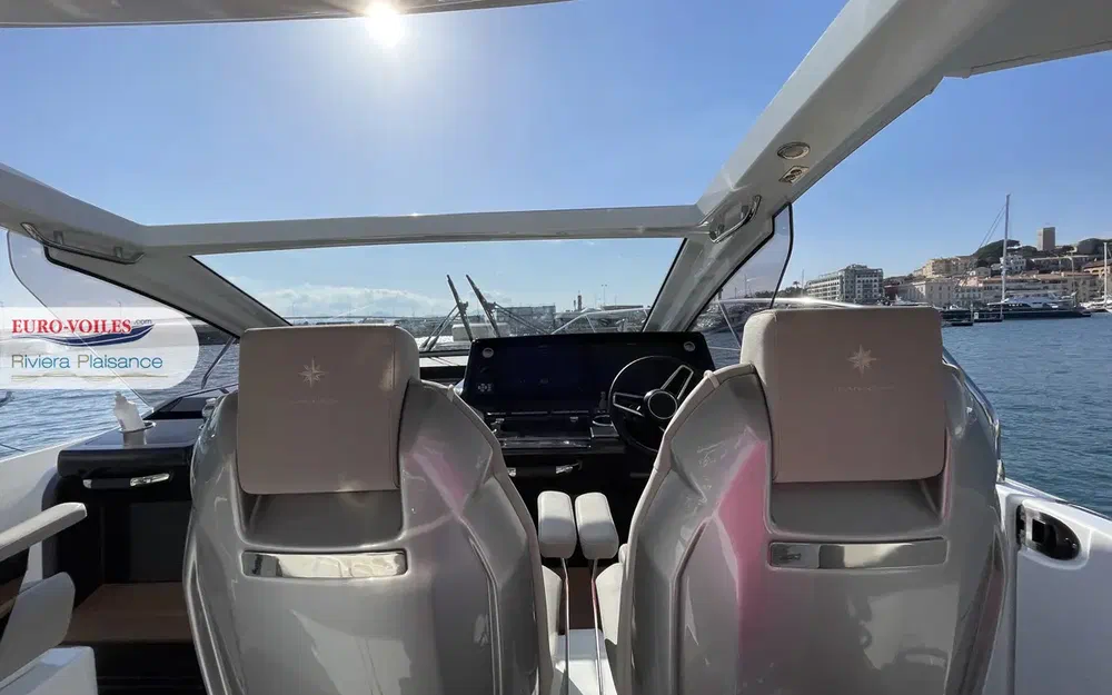 slider 13 Jeanneau DB 43