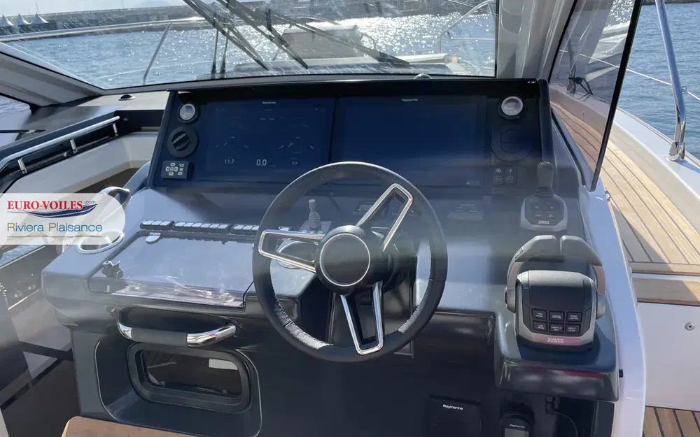 slider 15 Jeanneau DB 43