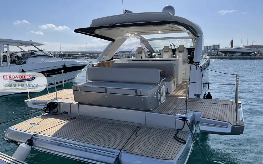 slider 8 Jeanneau DB 43