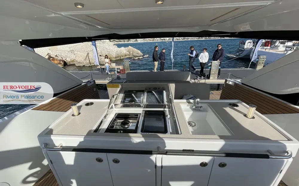 slider 12 Jeanneau DB 43