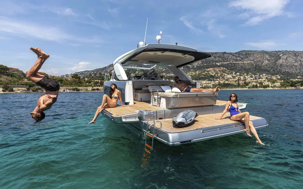 slider 1 Jeanneau DB 43