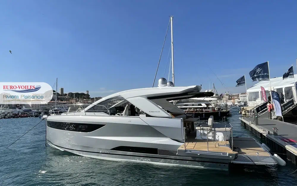 slider 7 Jeanneau DB 43