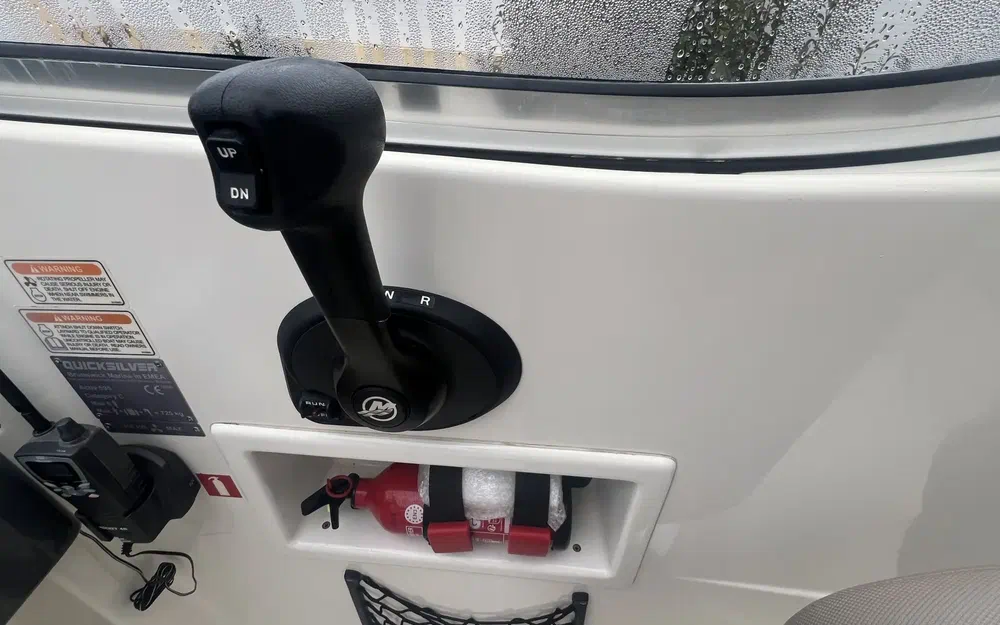 slider 13 Quicksilver 595 Cruiser