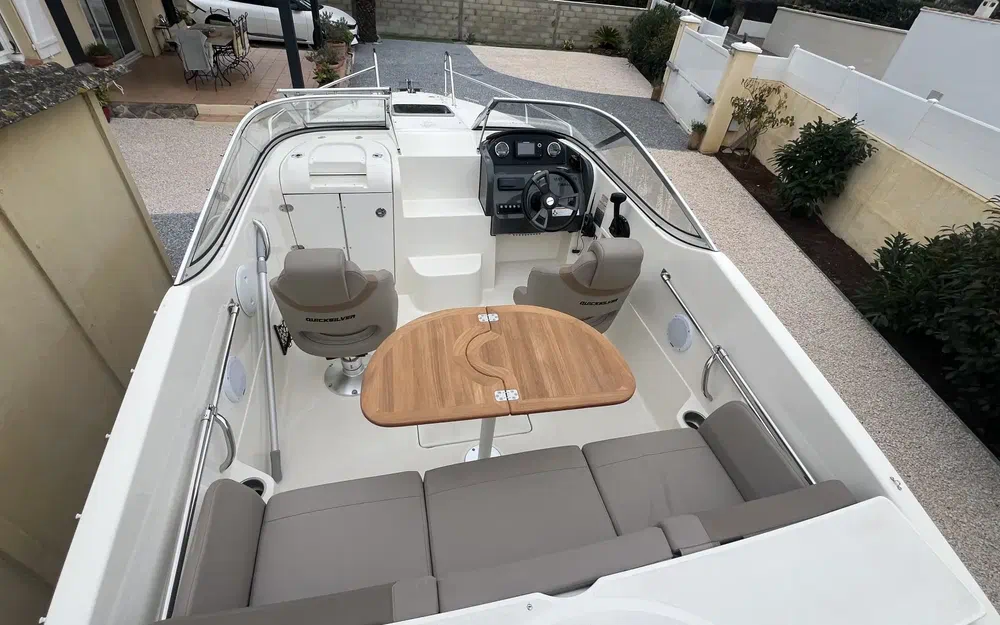 slider 1 Quicksilver 595 Cruiser