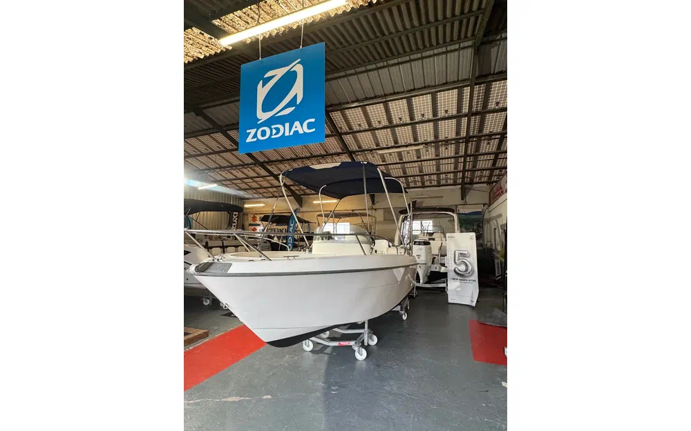 slider 4 B2 Marine 552