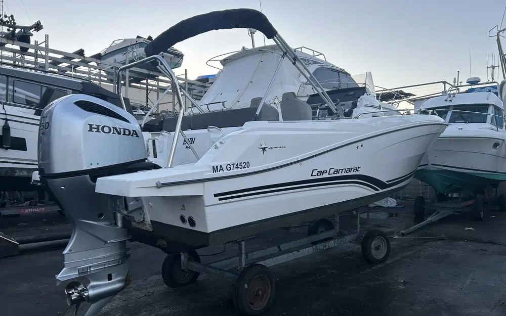 slider 0 Jeanneau Cap Camarat 7.5 CC