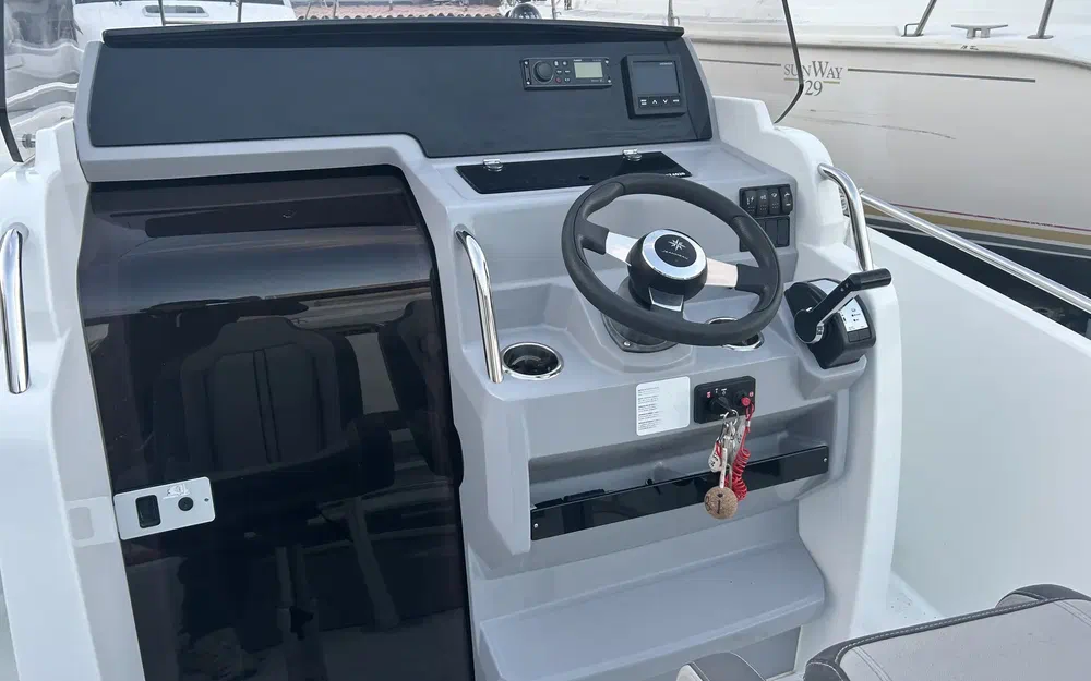 slider 11 Jeanneau Cap Camarat 7.5 CC Serie 3