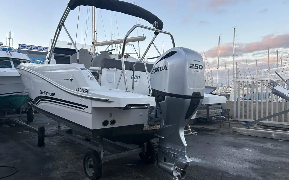 slider 2 Jeanneau Cap Camarat 7.5 CC