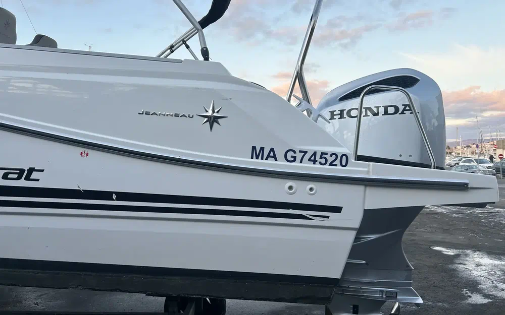 slider 3 Jeanneau Cap Camarat 7.5 CC