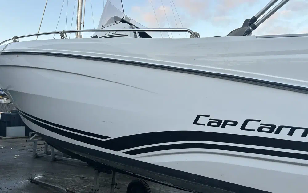 slider 6 Jeanneau Cap Camarat 7.5 CC