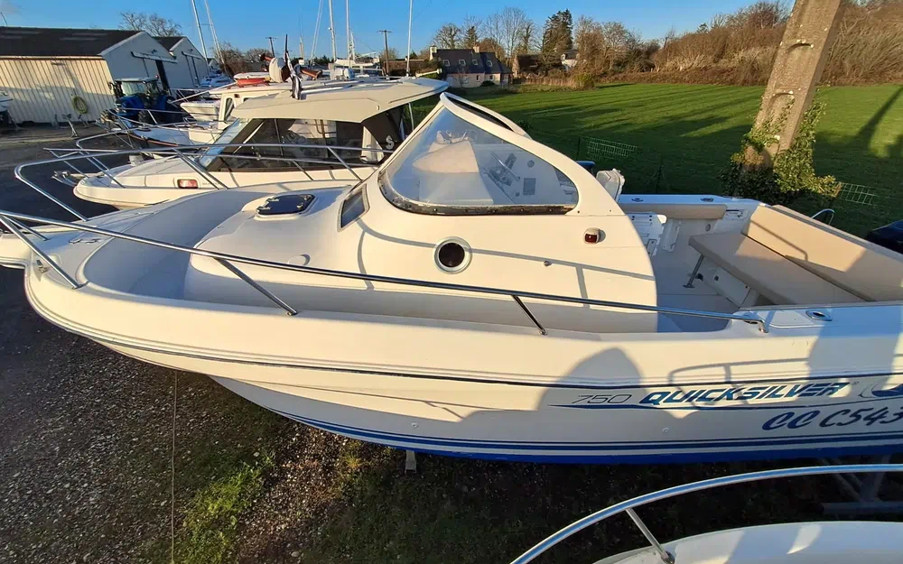 slider 0 Quicksilver 750 WA Commander