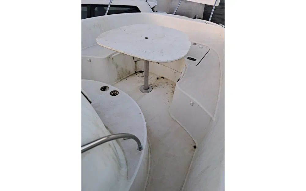 slider 9 Beneteau Flyer 650 Open