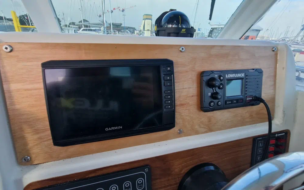 slider 9 Jeanneau Merry Fisher 605