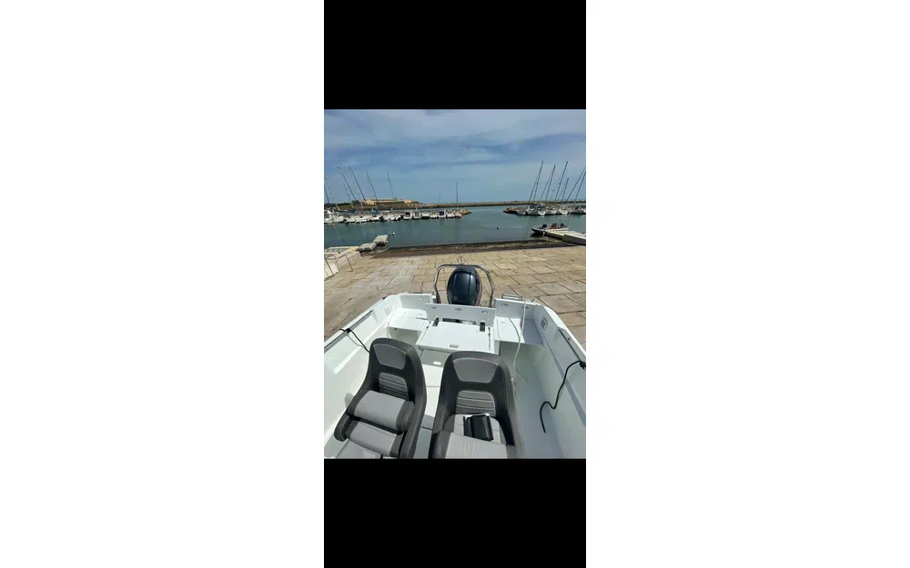 slider 2 Jeanneau Cap Camarat 5.5 CC