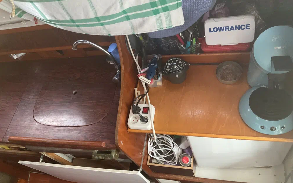 slider 11 Kirie Fifty 24