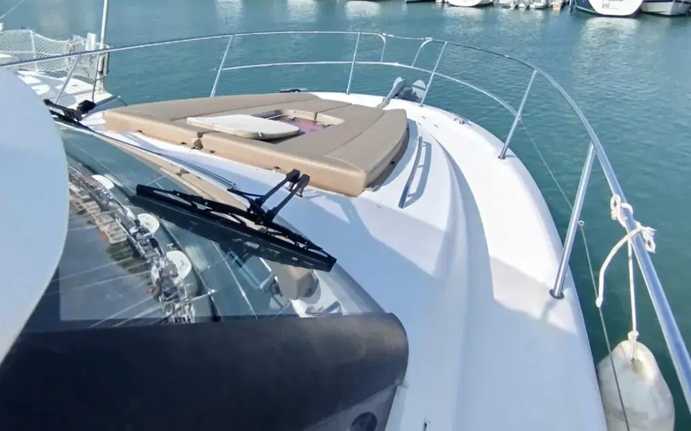 slider 12 Jeanneau Prestige 350 Fly