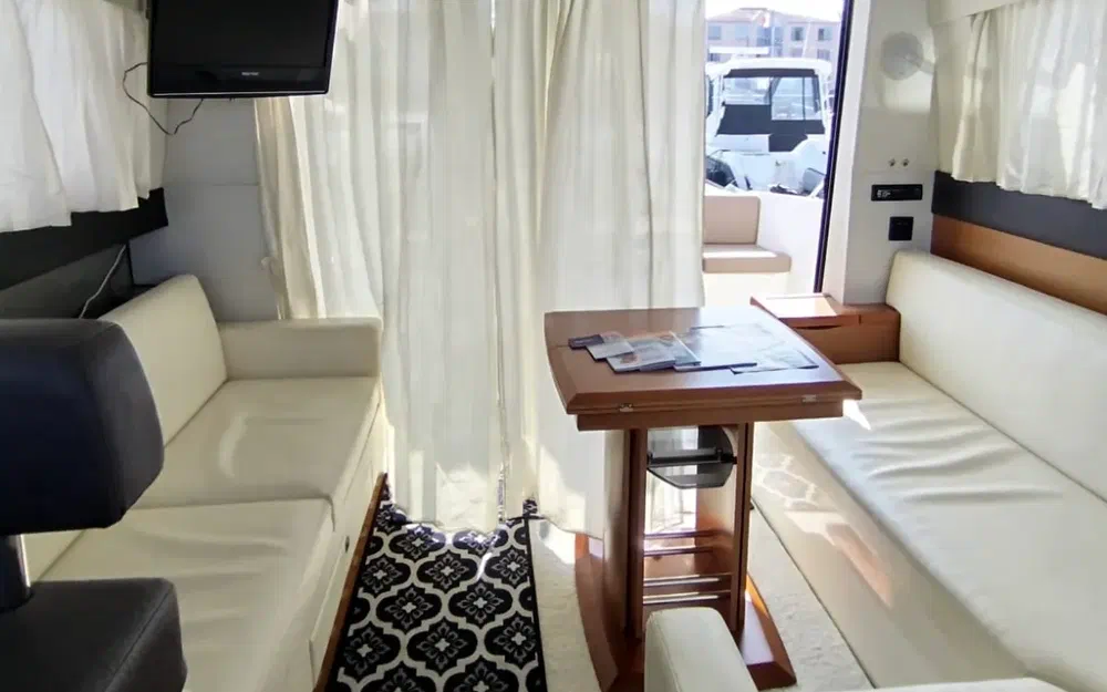 slider 11 Jeanneau Prestige 350 Fly