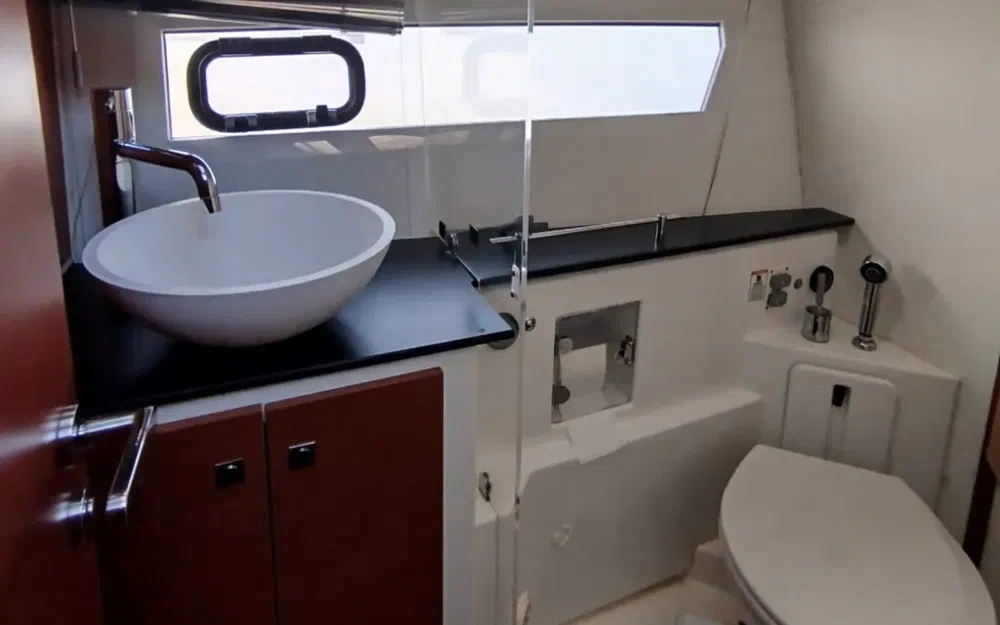 slider 21 Jeanneau Prestige 350 Fly