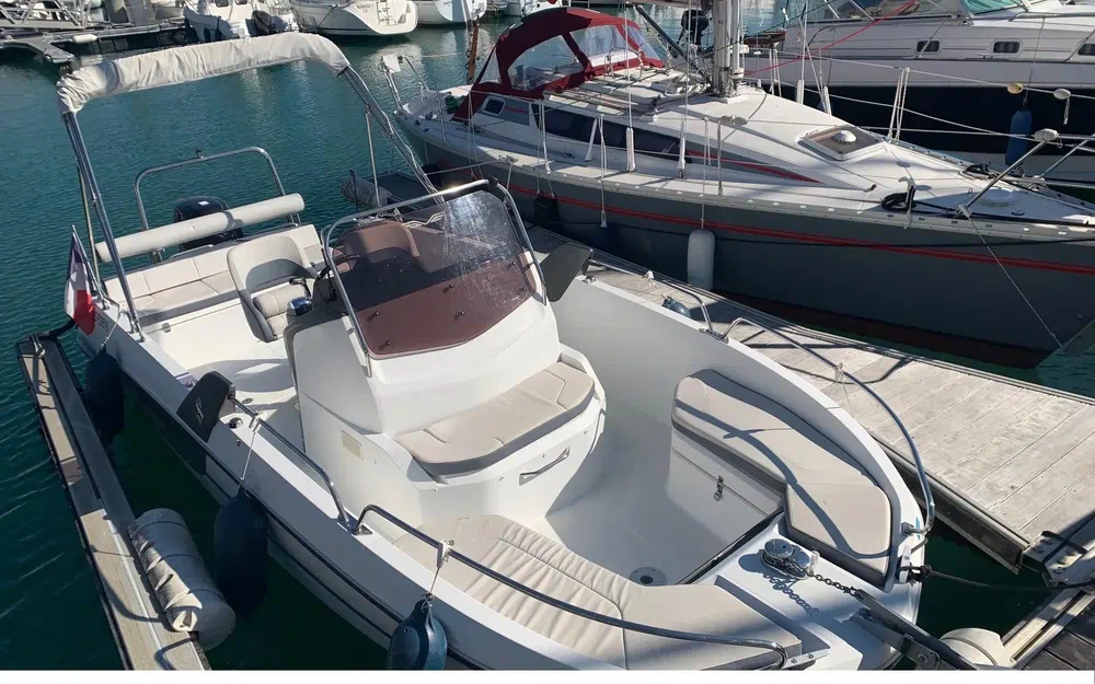 slider 1 Beneteau Flyer 6.6 SPACEdeck