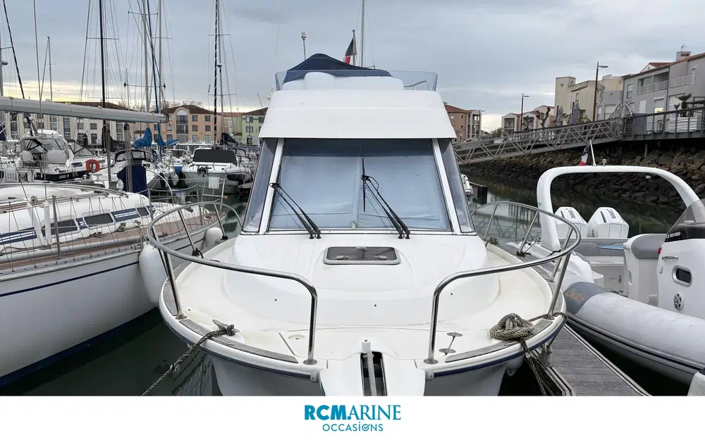 slider 1 Beneteau Antares 8.8