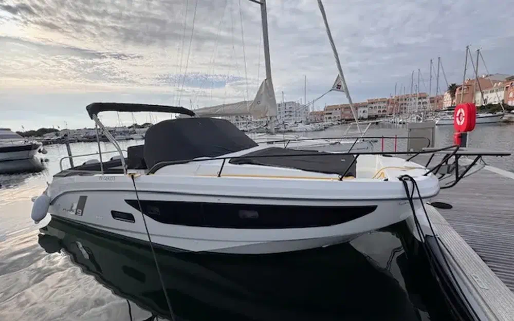 slider 0 Beneteau Flyer 9 Sundeck