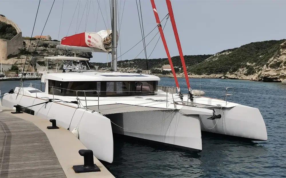 slider 0 Neel Trimarans Neel 47