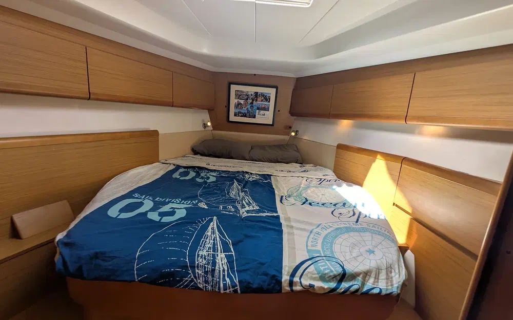 slider 18 Jeanneau Sun Odyssey 45 DS