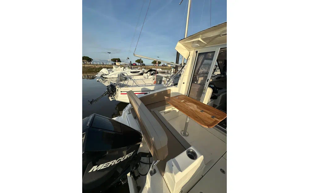 slider 11 Quicksilver Activ 675 Week-End