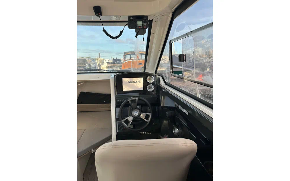 slider 18 Quicksilver Activ 675 Week-End