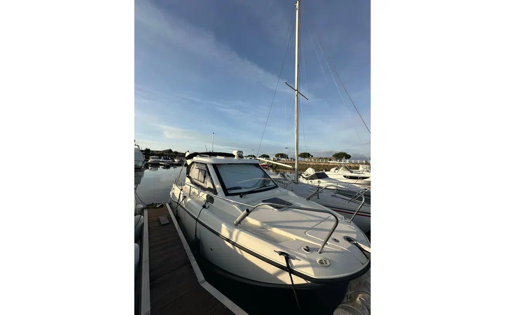 slider 8 Quicksilver Activ 675 Week-End