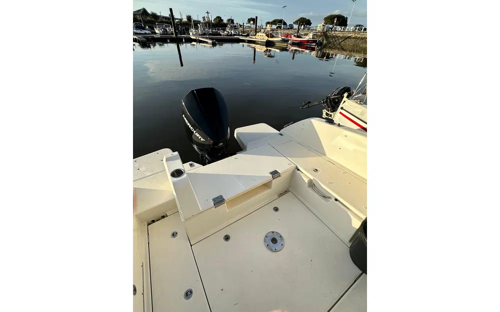 slider 12 Quicksilver Activ 675 Week-End