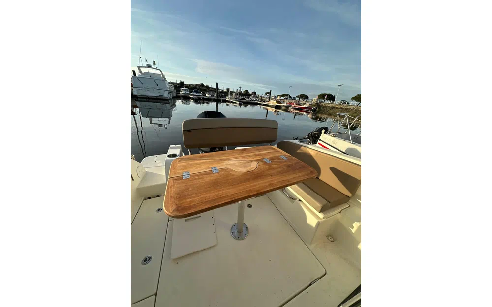 slider 13 Quicksilver Activ 675 Week-End