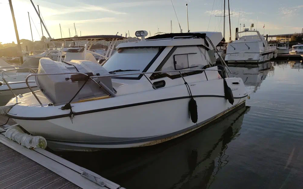 slider 1 Quicksilver Activ 675 Week-End