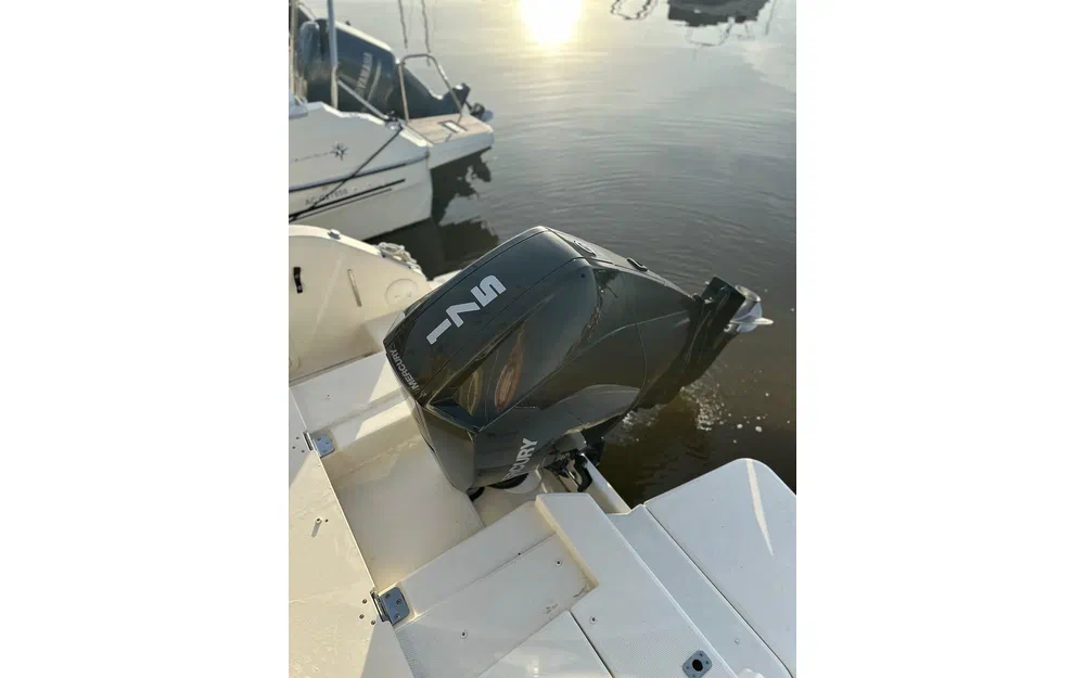 slider 16 Quicksilver Activ 675 Week-End