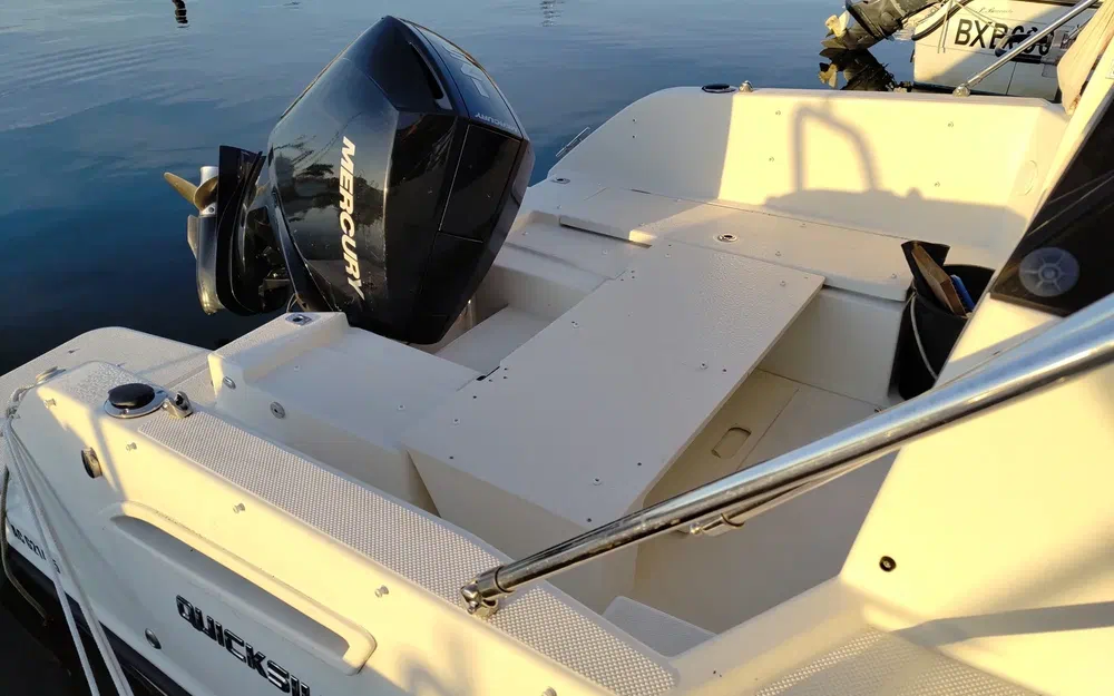 slider 2 Quicksilver Activ 675 Week-End