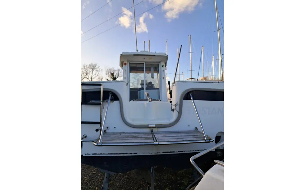 slider 2 Beneteau Antares 700 Peche