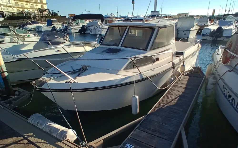 slider 0 Jeanneau Esteou 630