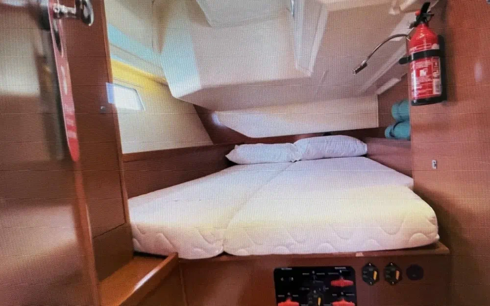 slider 16 Beneteau Oceanis 45