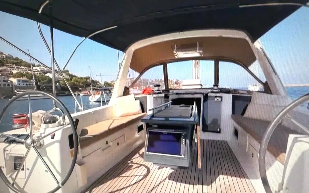 slider 1 Beneteau Oceanis 45