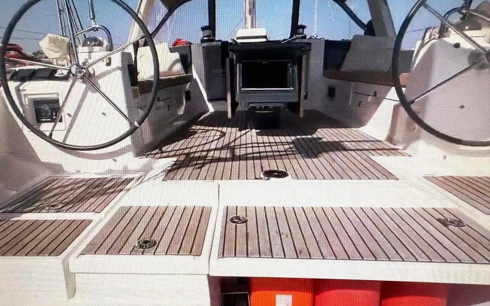slider 3 Beneteau Oceanis 45