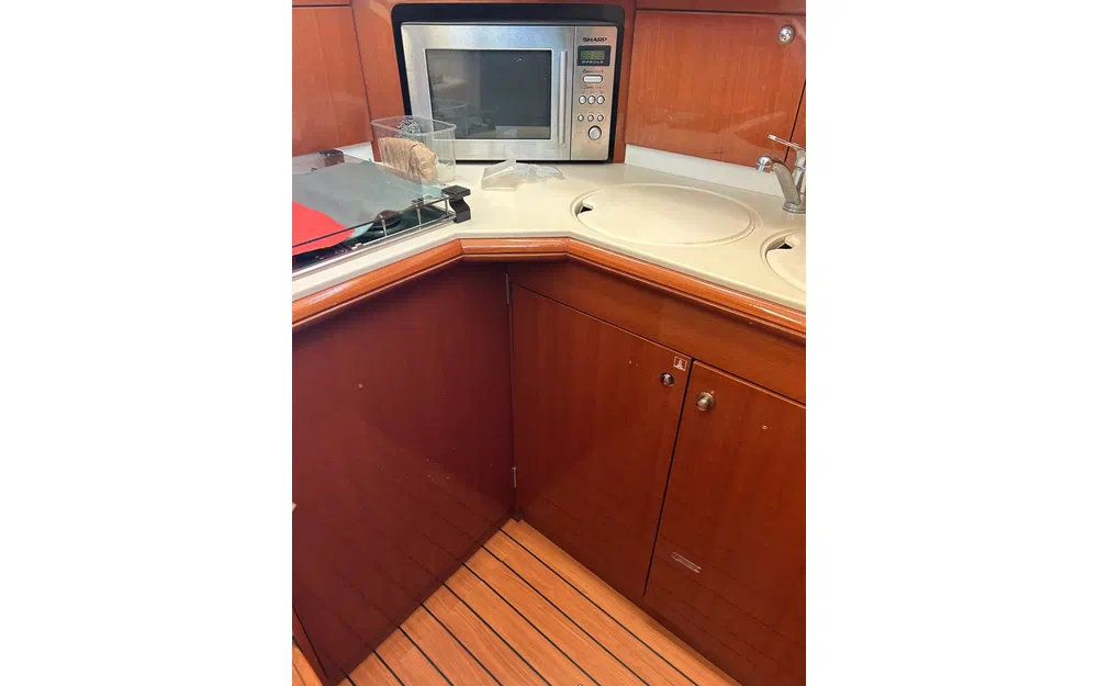 slider 8 Jeanneau Prestige 36