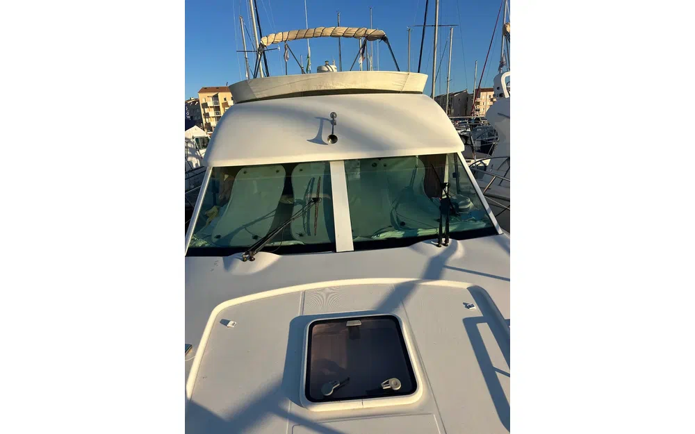 slider 16 Jeanneau Prestige 32 Fly