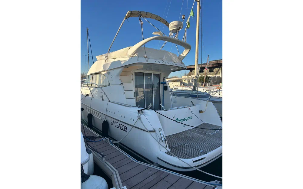 slider 0 Jeanneau Prestige 36